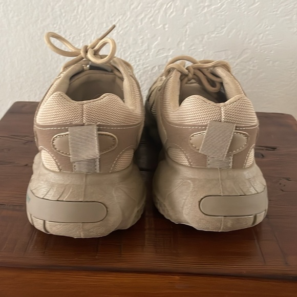 Men's Casual Athletic Shoes for Outdoor Size 43 (9.5/10) - Picture 4 of 6